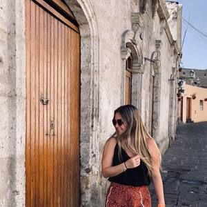 Meet your Posher, Marie-philip